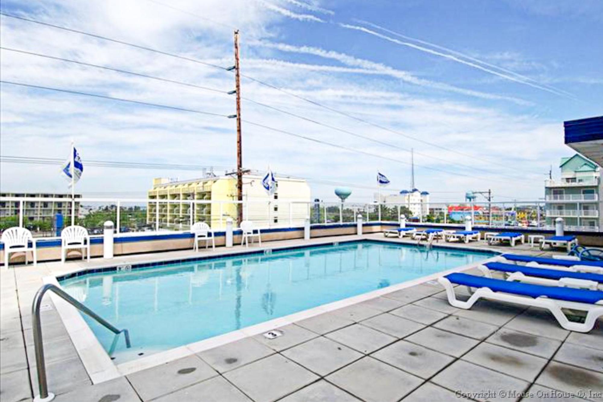The Meridian Ocean City Room photo